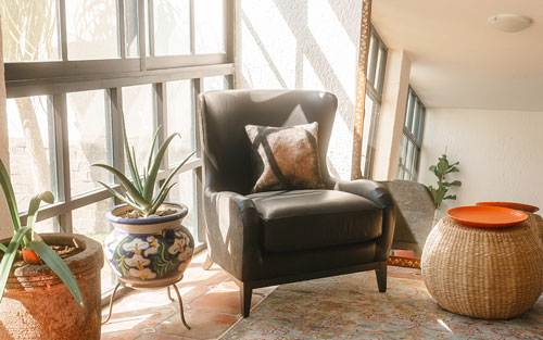 Sillas and Chairs