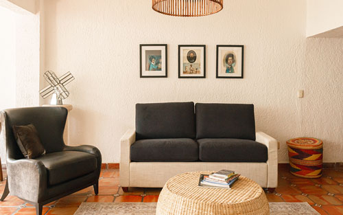 Sillas and Chairs